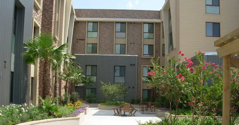 travis street plaza apartments